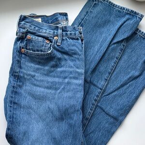 Levi’s 501 Classic Blue straight leg Jeans